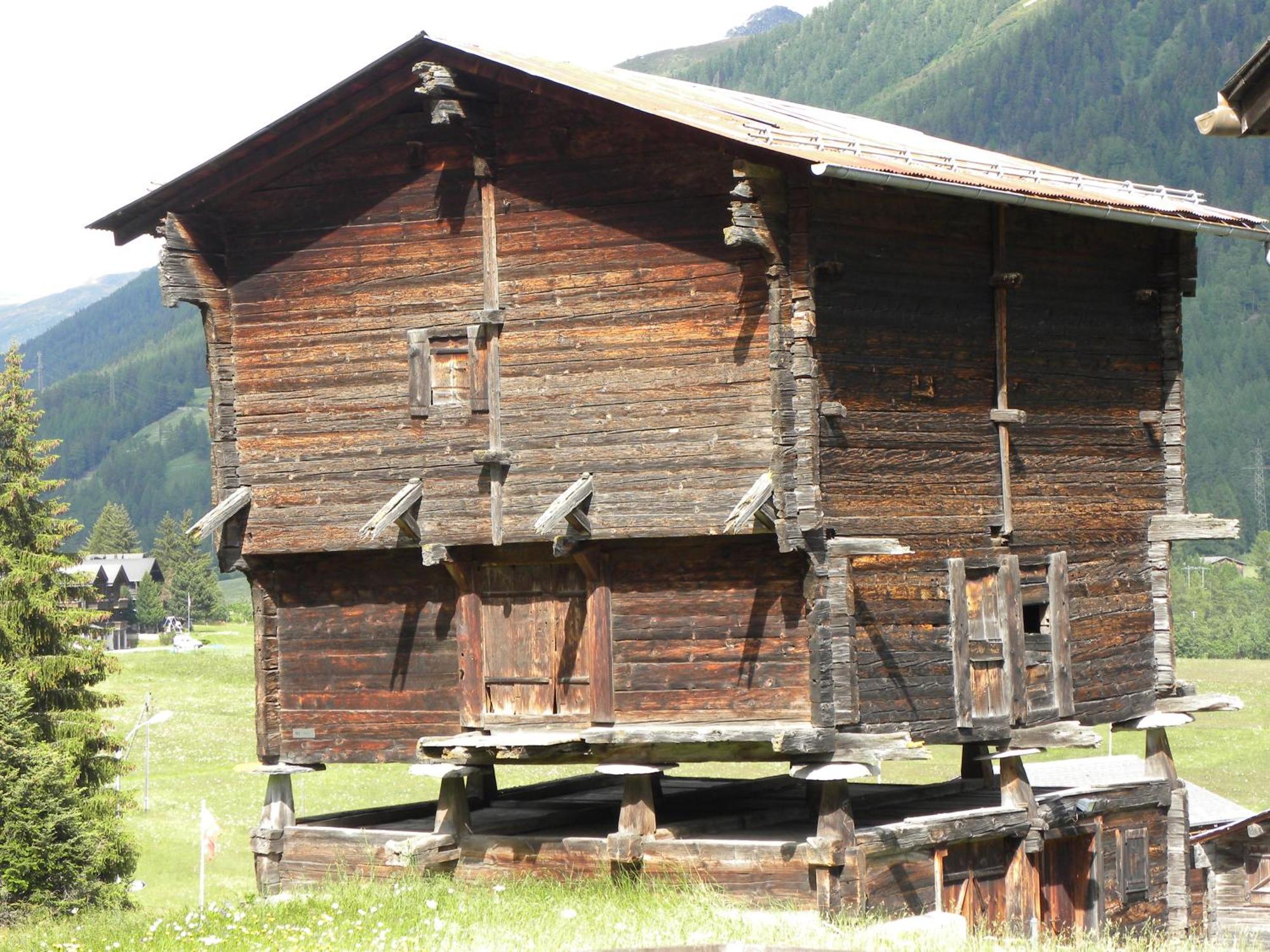 Hotel Restaurant Walliser Sonne Reckingen Dış mekan fotoğraf