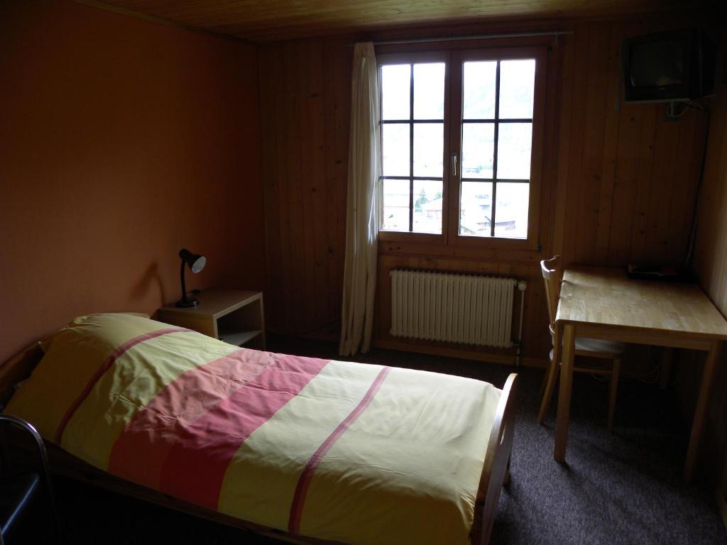 Hotel Restaurant Walliser Sonne Reckingen Oda fotoğraf