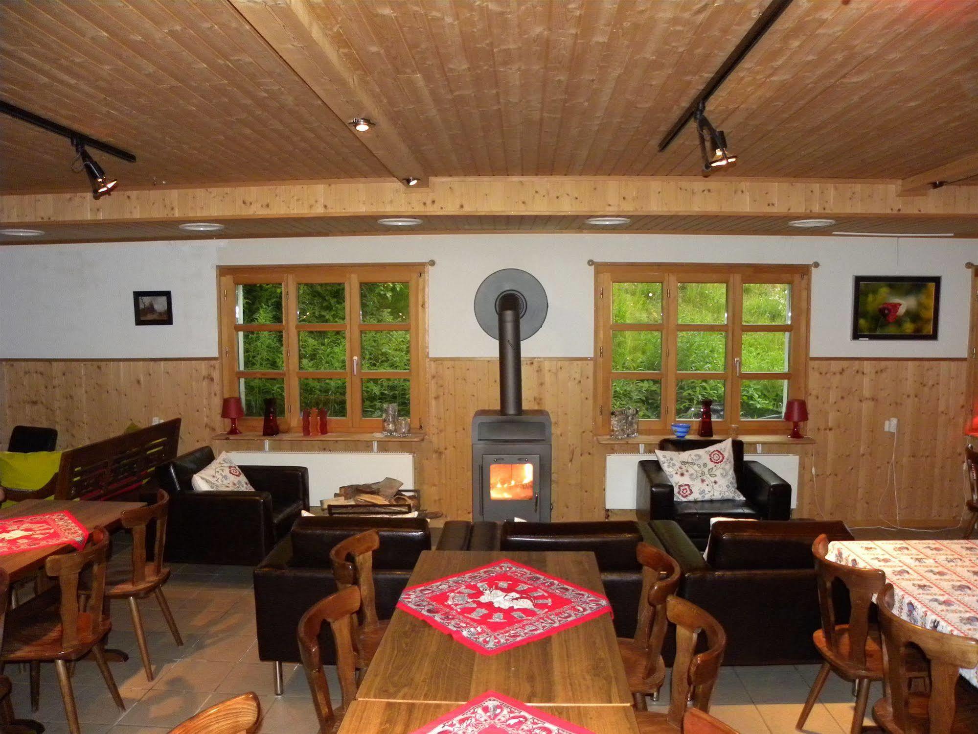 Hotel Restaurant Walliser Sonne Reckingen Dış mekan fotoğraf