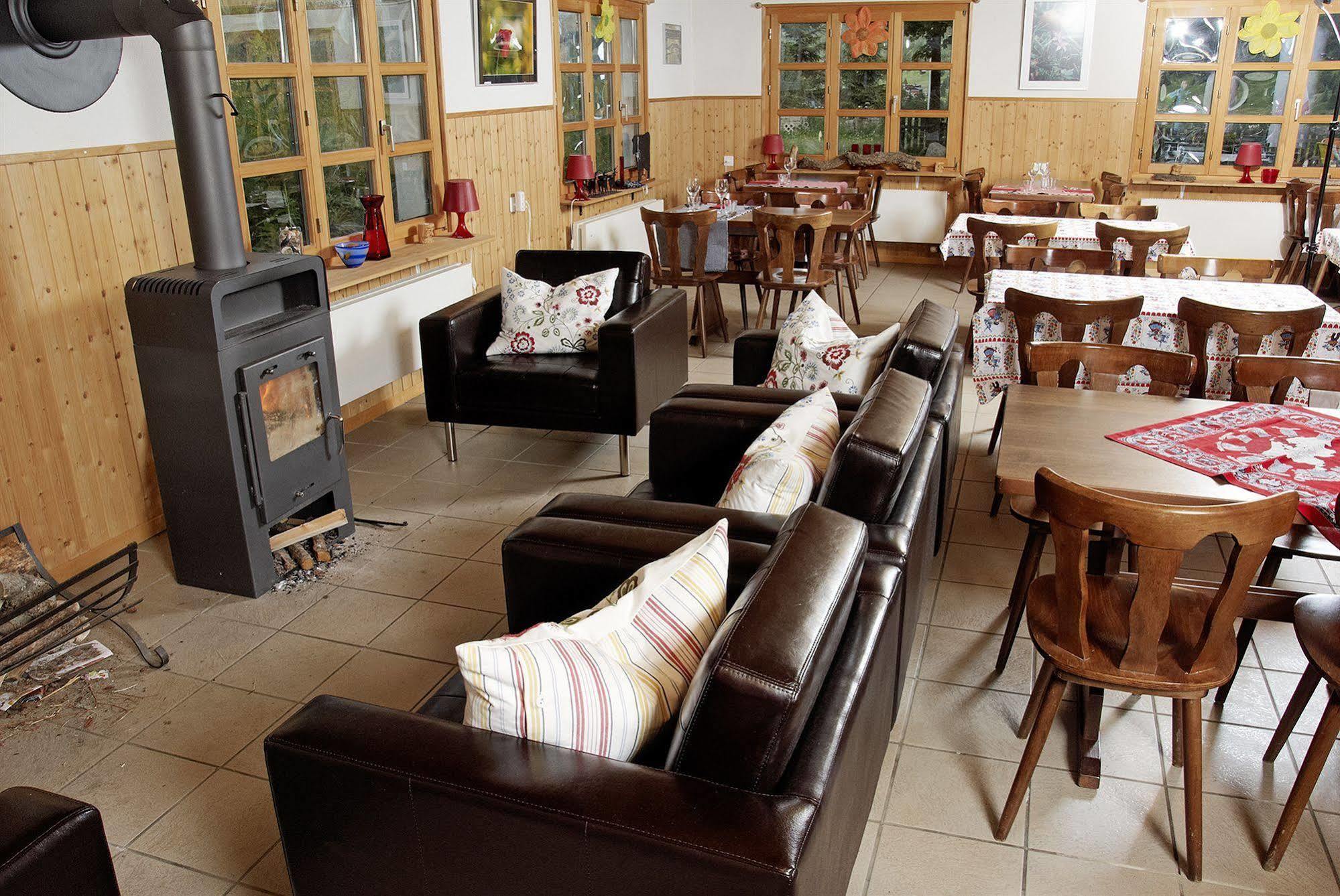 Hotel Restaurant Walliser Sonne Reckingen Dış mekan fotoğraf