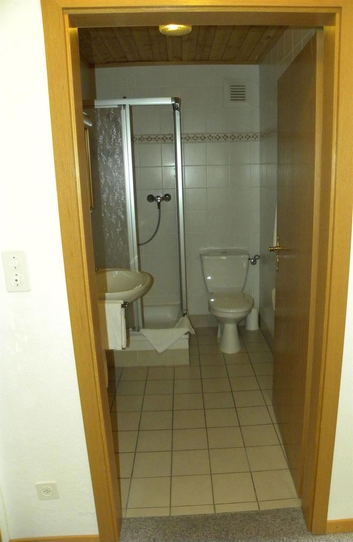 Hotel Restaurant Walliser Sonne Reckingen Dış mekan fotoğraf