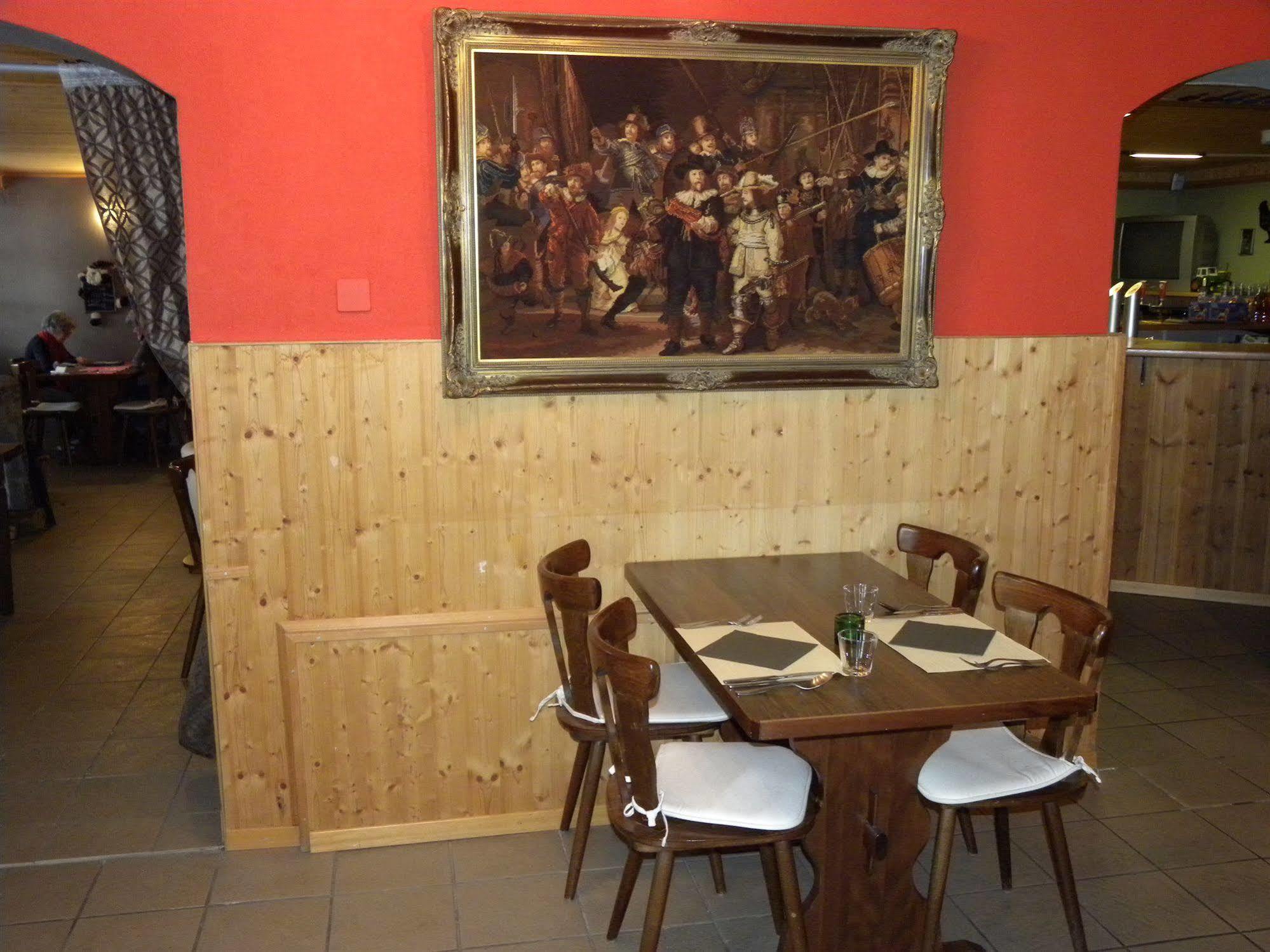 Hotel Restaurant Walliser Sonne Reckingen Dış mekan fotoğraf
